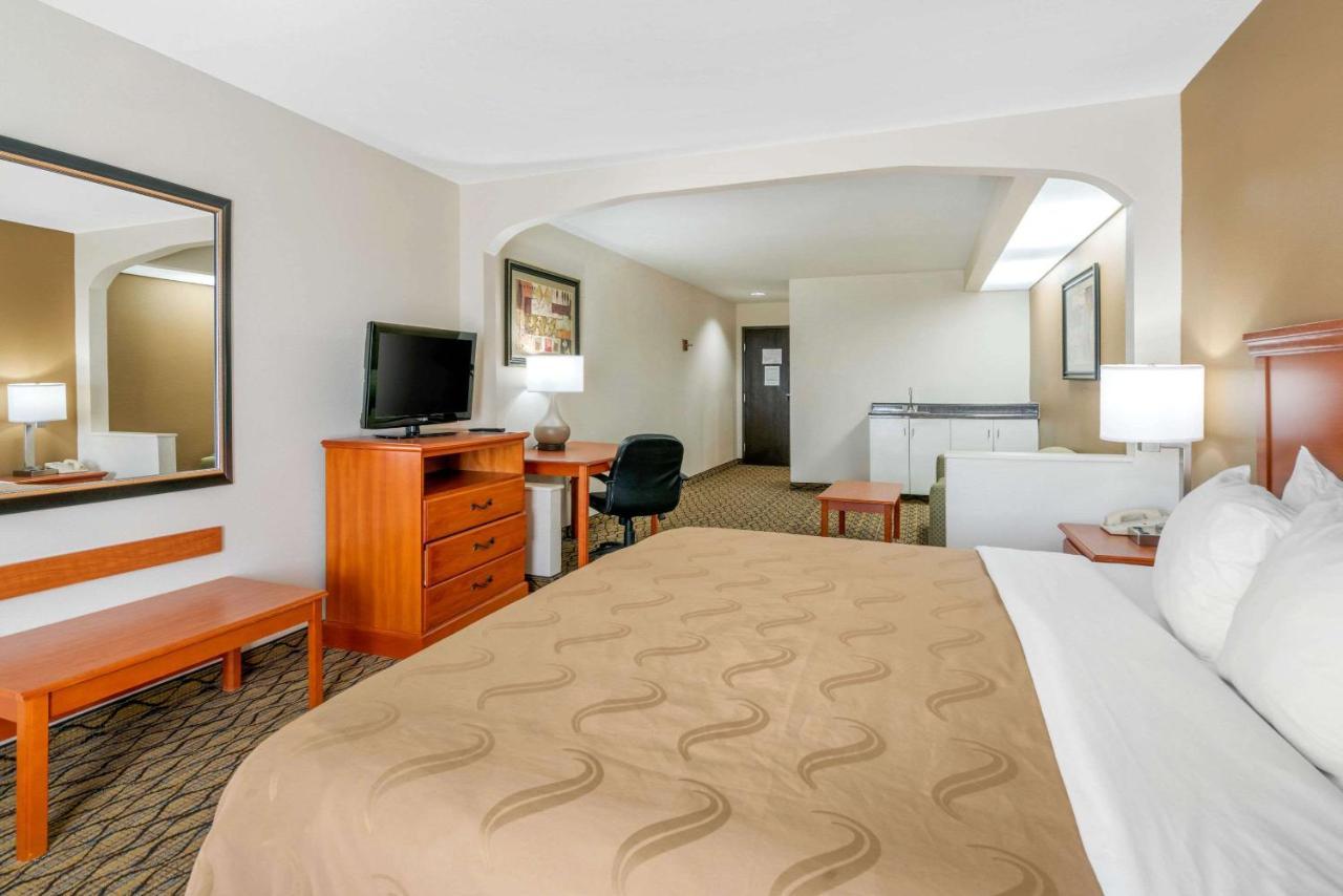 Quality Inn & Suites Jefferson City Ngoại thất bức ảnh