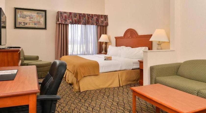Quality Inn & Suites Jefferson City Ngoại thất bức ảnh