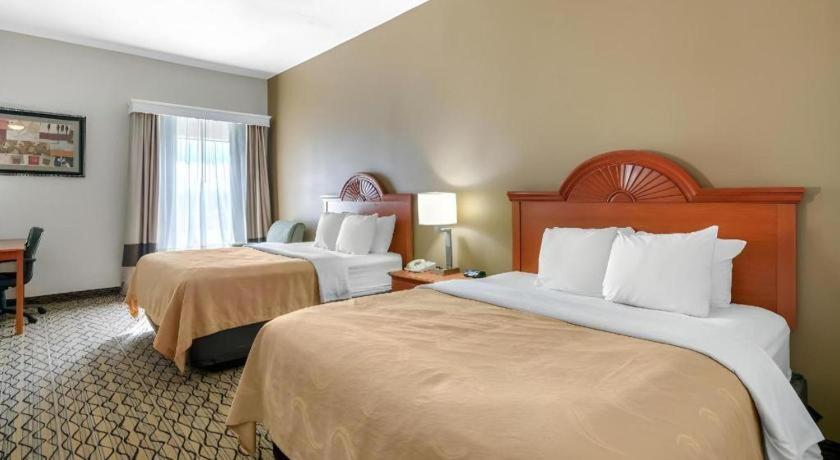 Quality Inn & Suites Jefferson City Ngoại thất bức ảnh