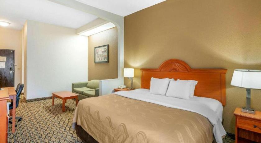 Quality Inn & Suites Jefferson City Ngoại thất bức ảnh
