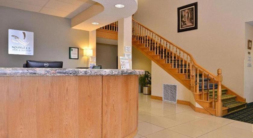 Quality Inn & Suites Jefferson City Ngoại thất bức ảnh