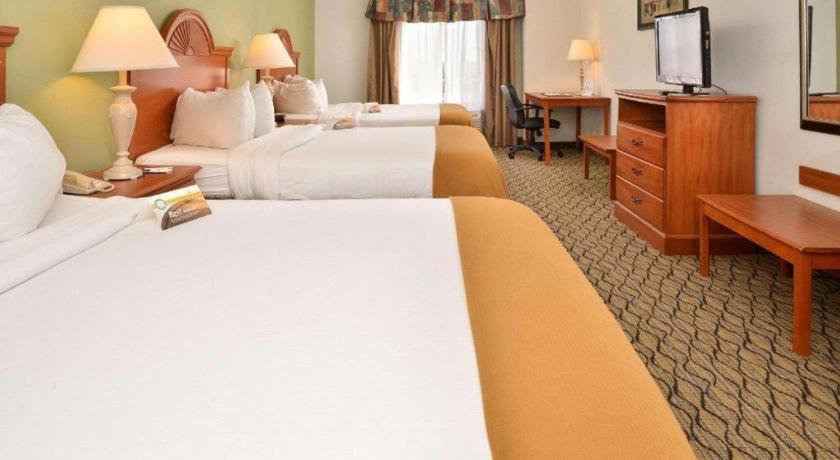 Quality Inn & Suites Jefferson City Ngoại thất bức ảnh